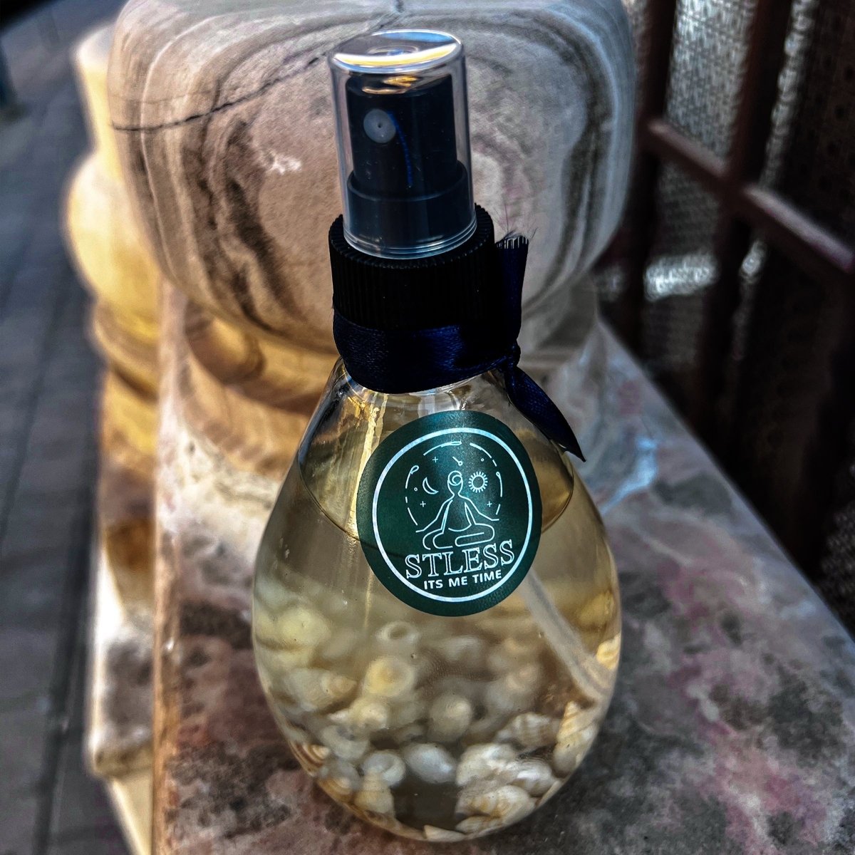 Natural Lavender and Lemon Extract Hydrosol Pillow Spray, Skin And Hair