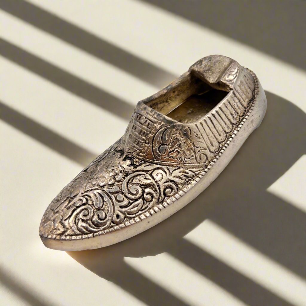 Zanobeh Ashtray White Metal