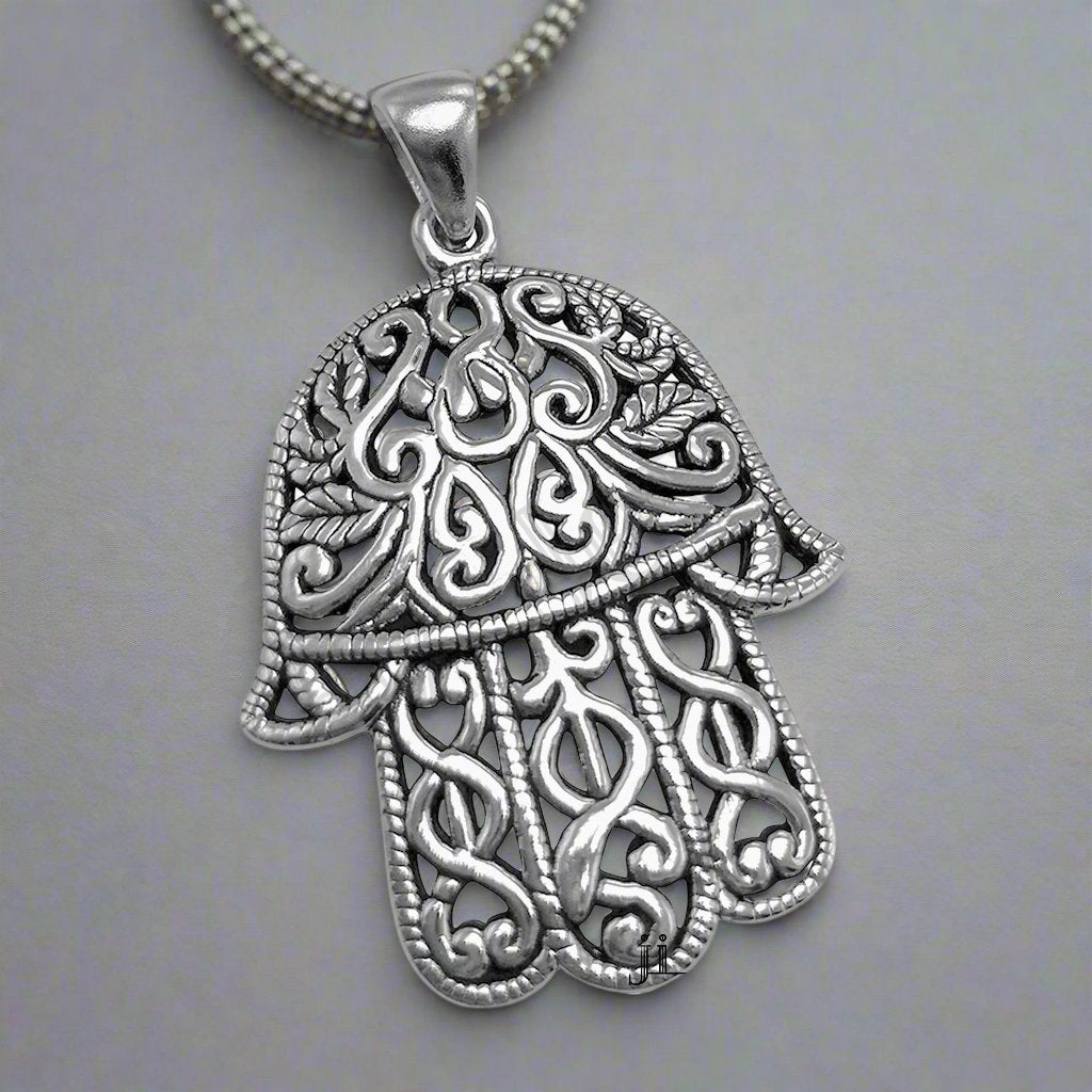 Silver Antique Design Hamsa Design Pendant