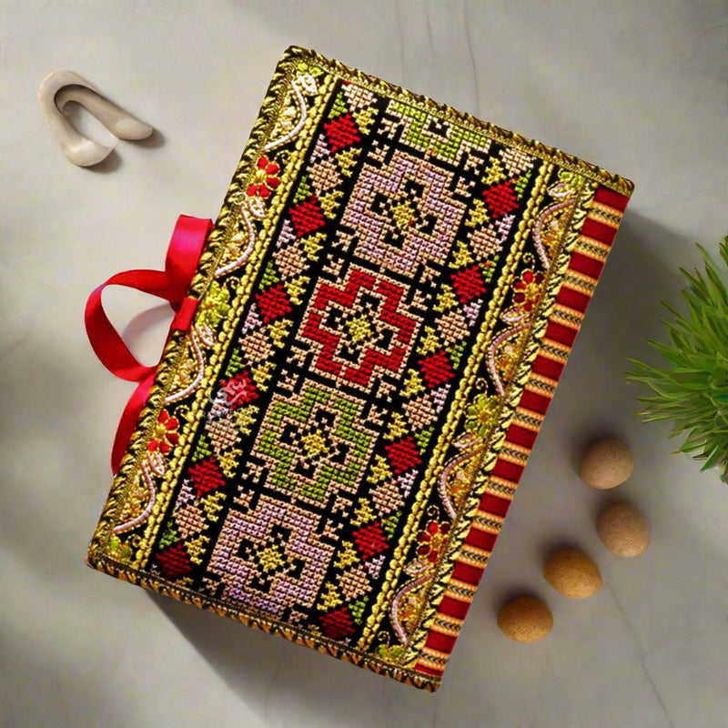 Embroiderer Tatreez Quran Cover Mus-haf