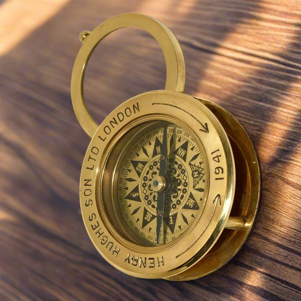 Nautical World Brass Compass with Magnifying Glass – Brass Compass