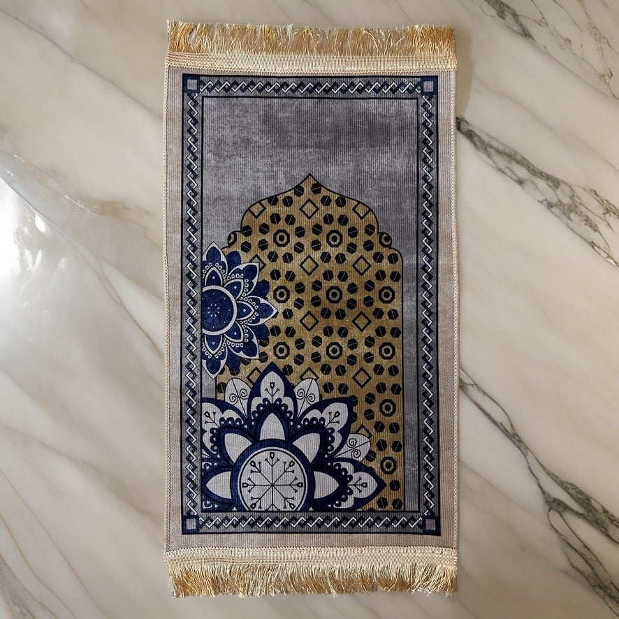 Small Anti slip printed Islam prayer mats with shinny surface