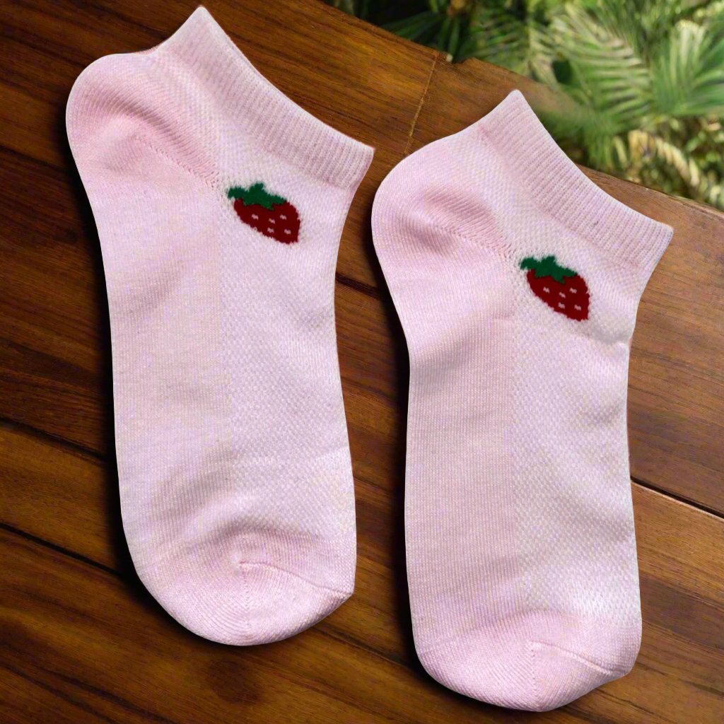 Strawberry Comfortable Cotton Socks - STLESS