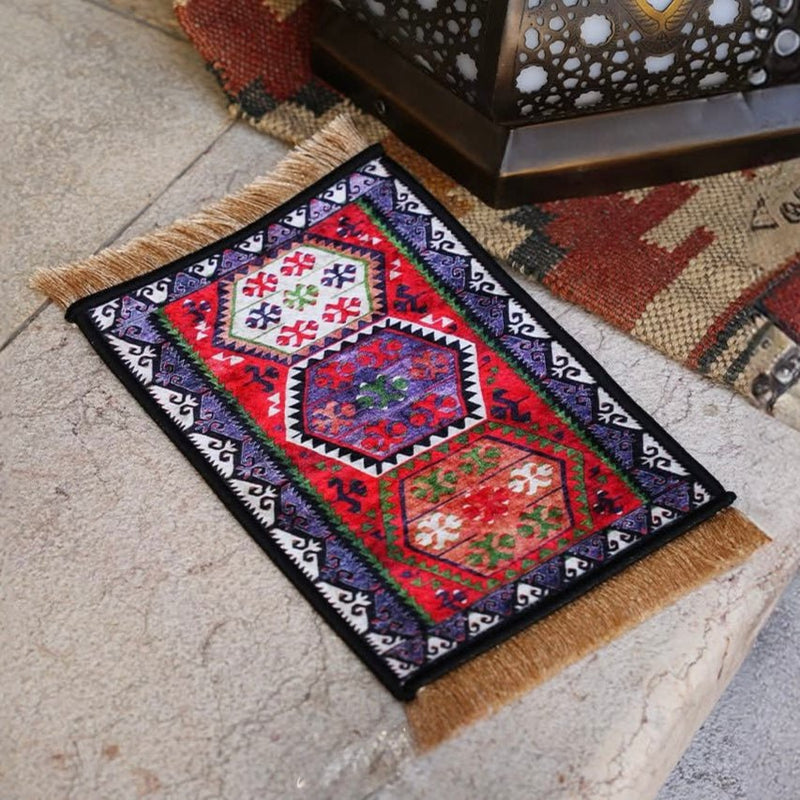 Red & Black Three-Medallion Rug-Style Mouse Pad