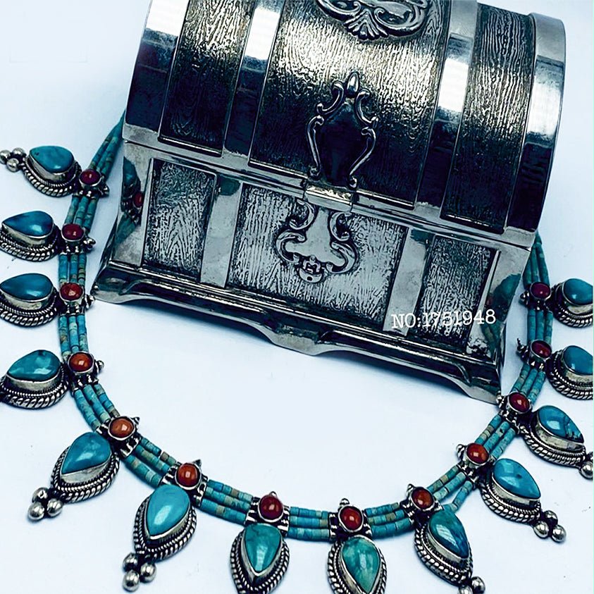 Turquoise And Agate Arabian Necklace