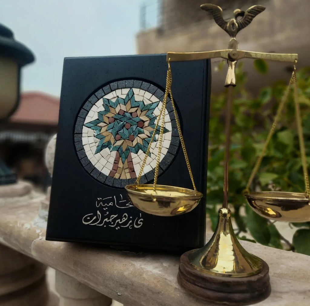 Large Personalized Law Justice Brass Balance with Box Set هدية لمحامي